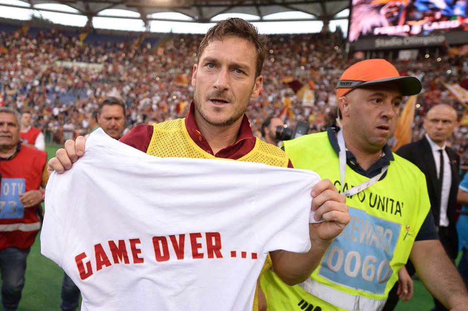 wheat Gentleman over there Retragerea unui simbol, Francesco Totti. Toate reacțiile despre ultimul său  meci în tricoul Romei | Tiberiu Fărcaş